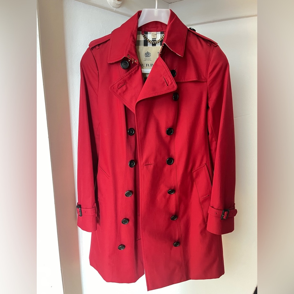 Burberry Sandringham Trench Coat (Medium length)